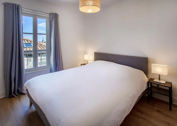 Entier - Centre Historique *